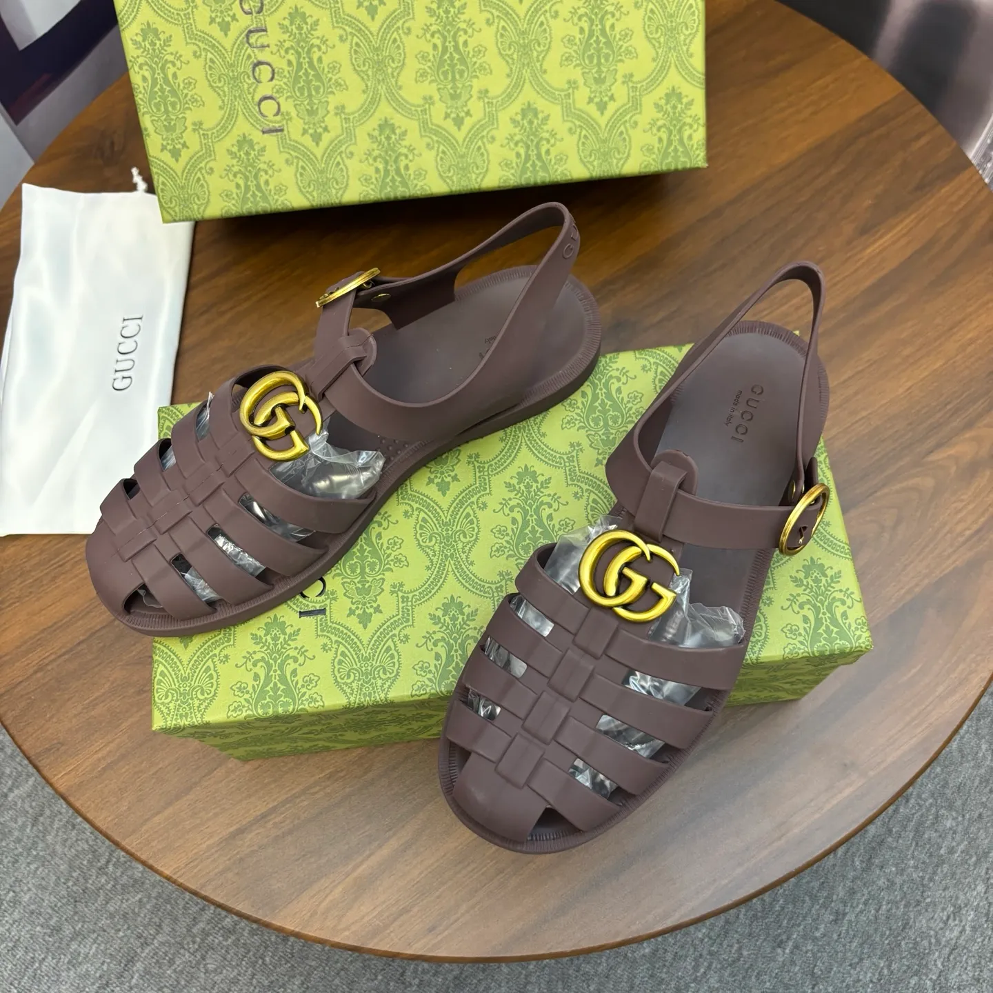 Men's shoes 260💰 [Gucci] Counter quality, top-quality original goods, real photos! Original TPU material, fine workmanship, comfortable; genuine 1:1 replica Size: 36 ~ 46